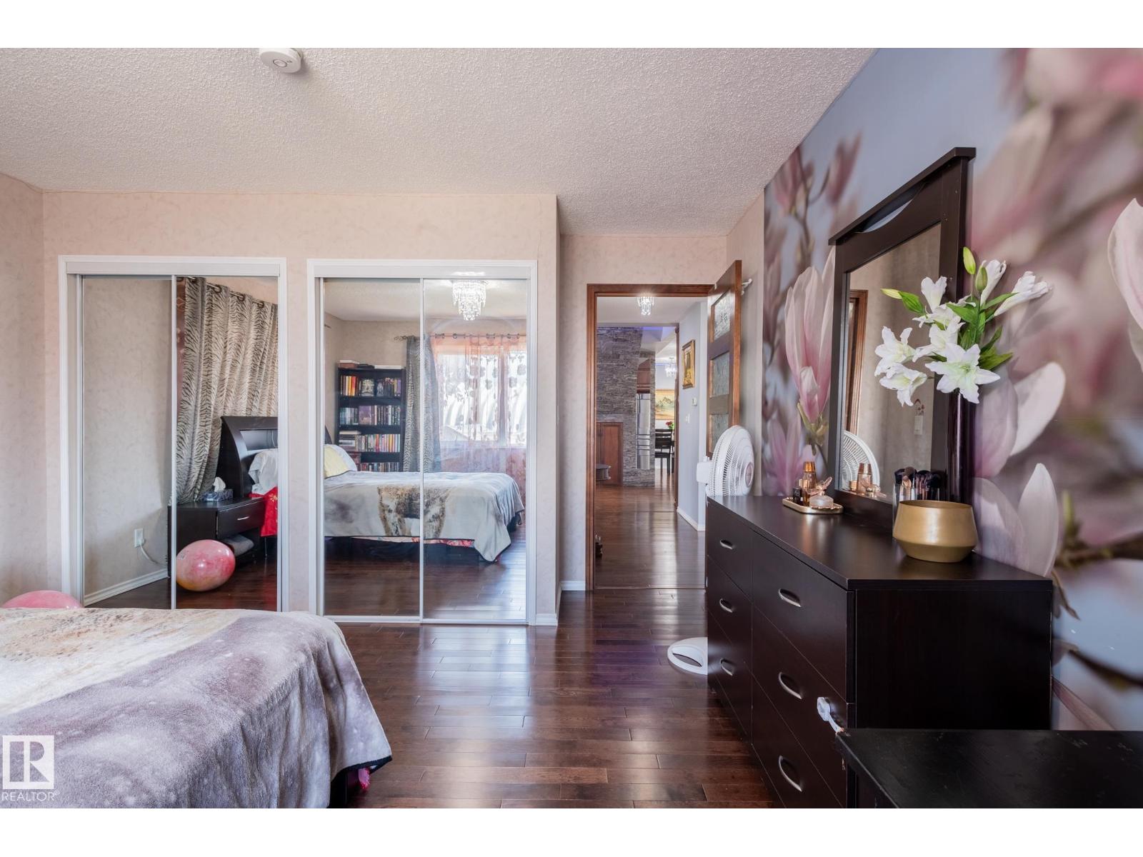 11916 71 ST NW - 20