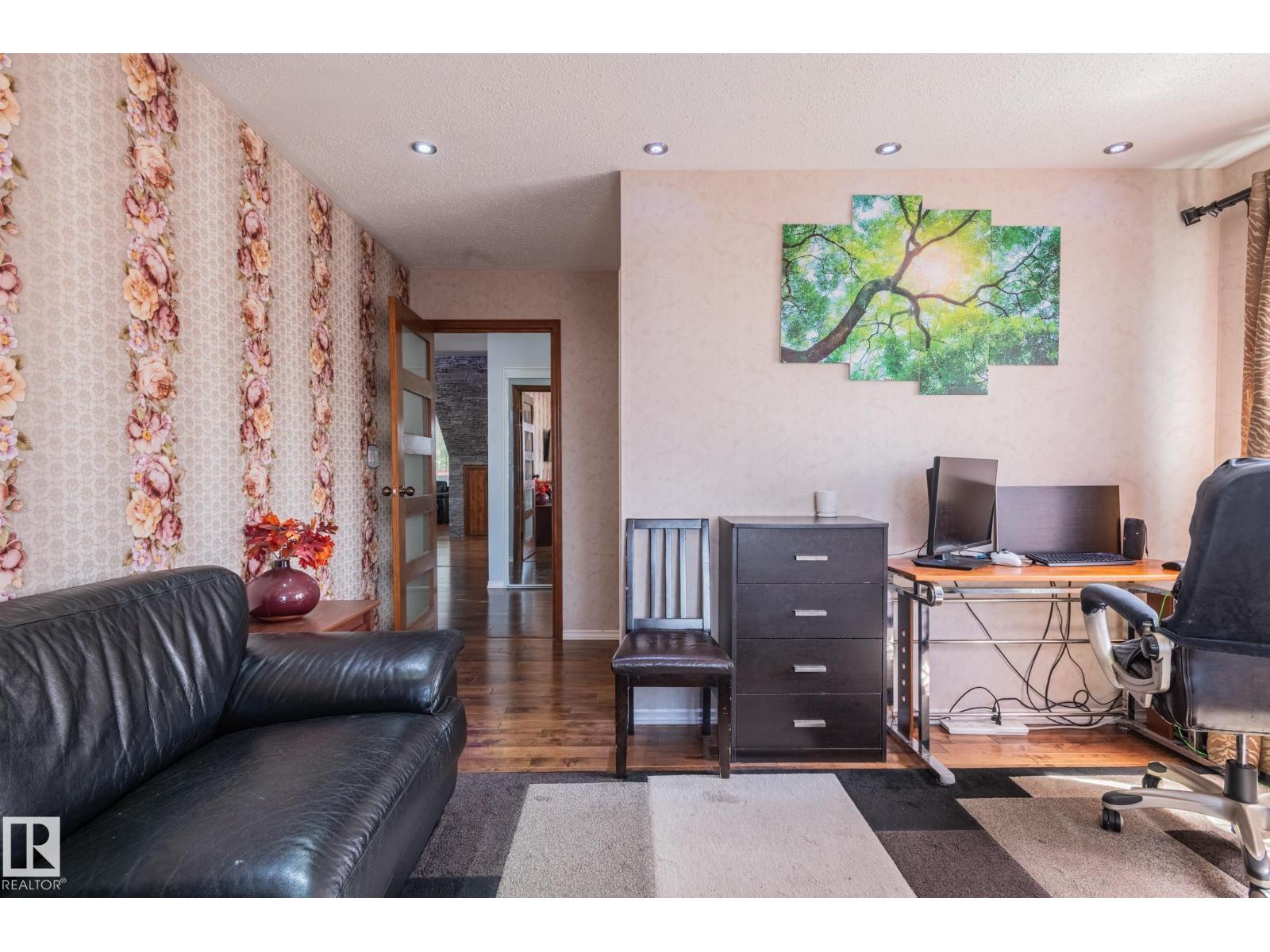 11916 71 ST NW - 24