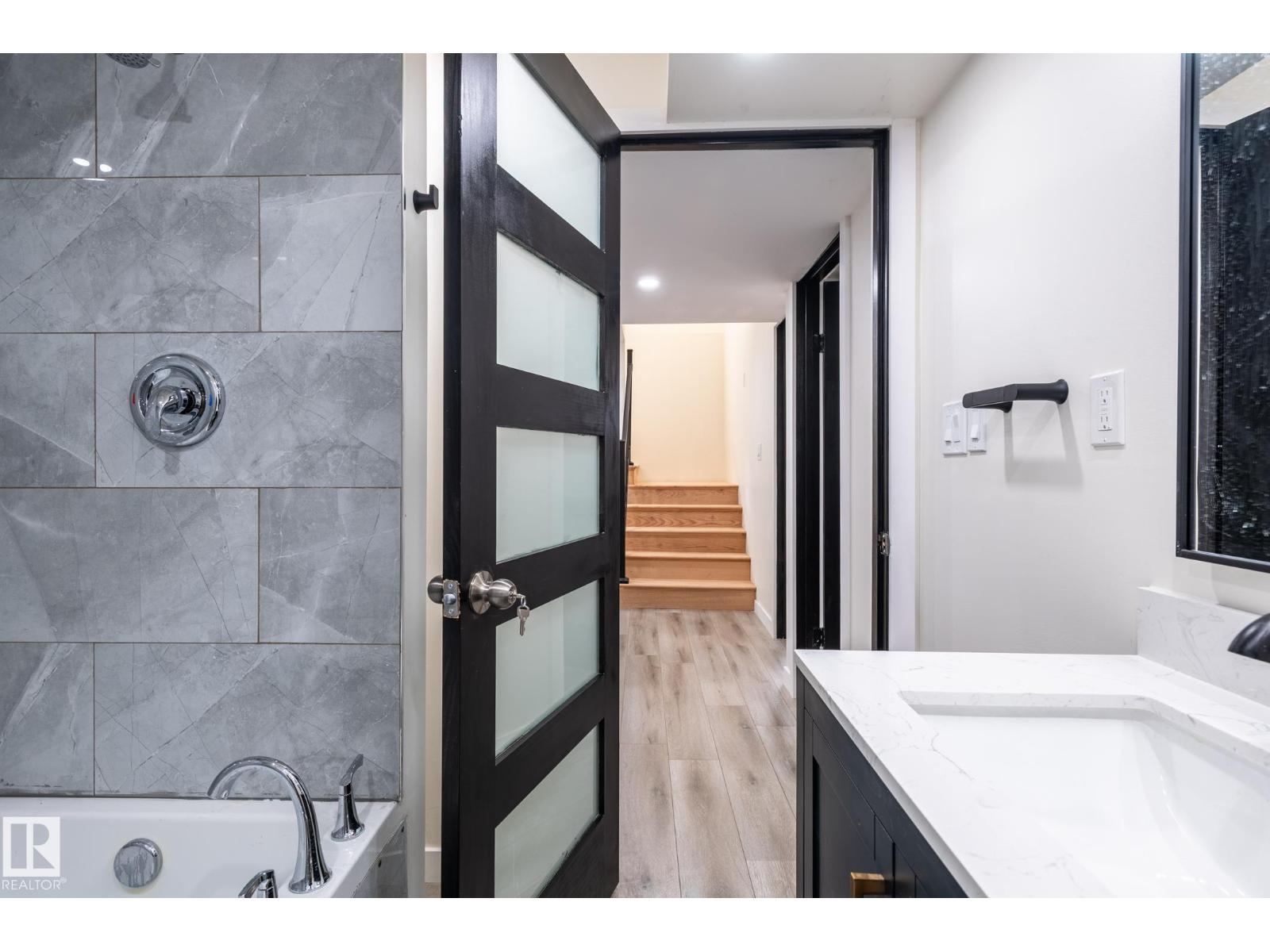 11916 71 ST NW - 53