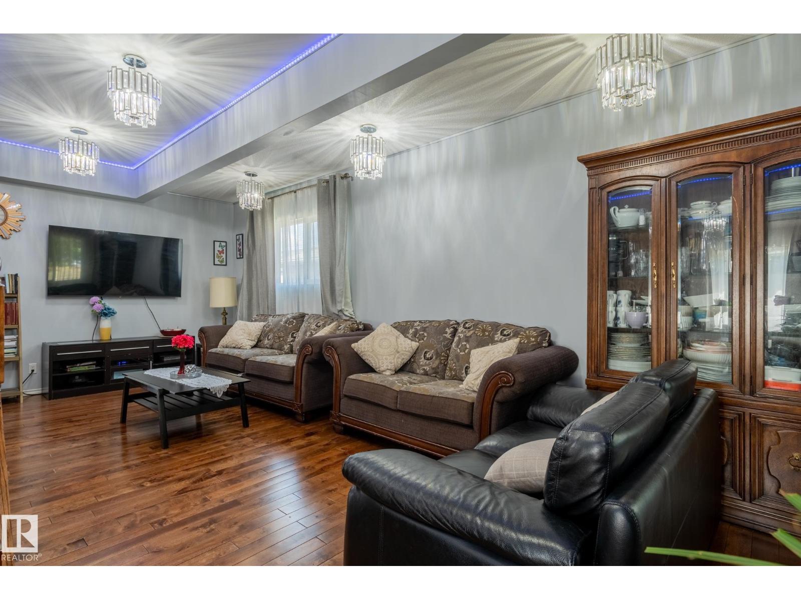 11916 71 ST NW - 6