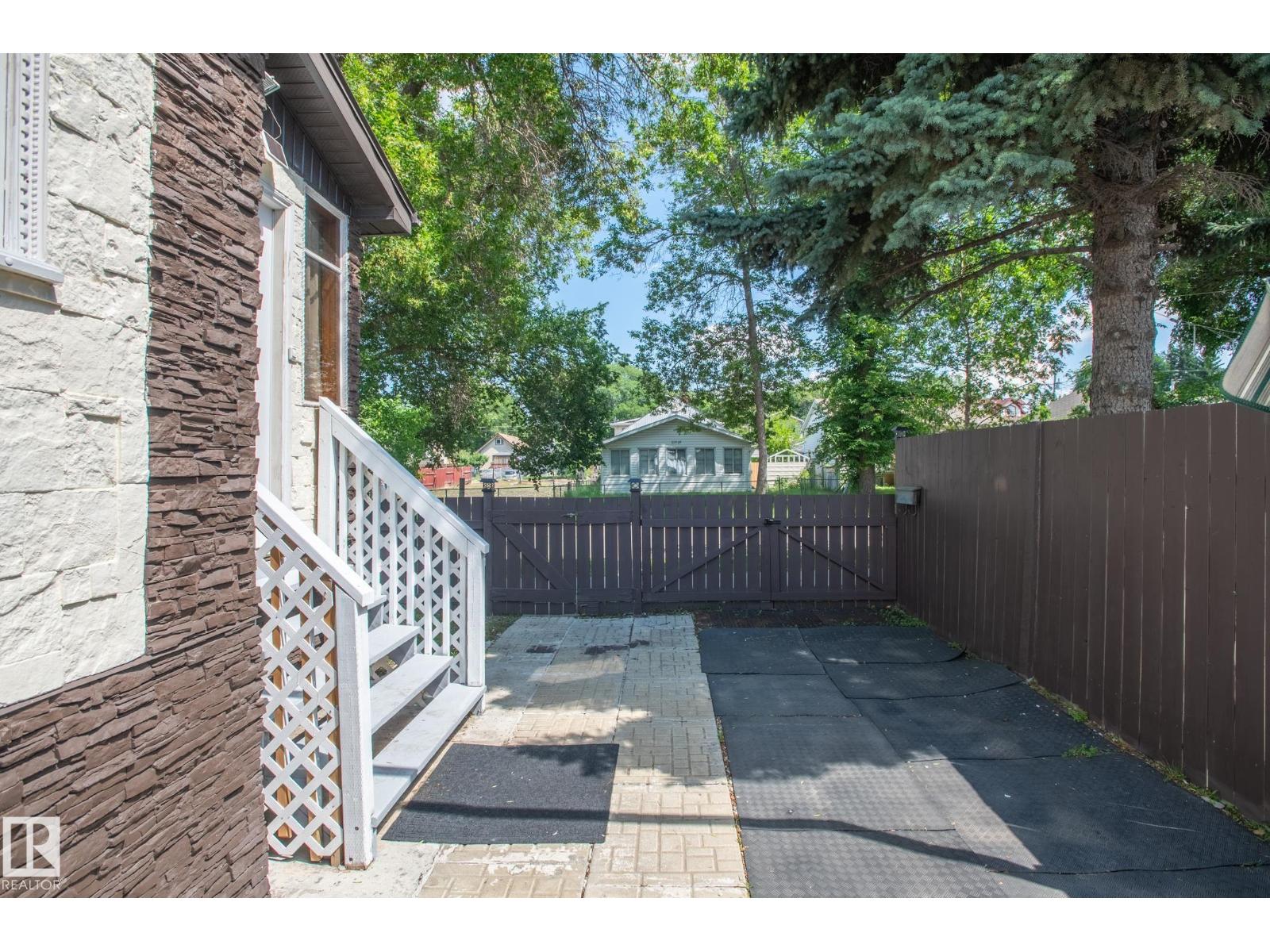 11916 71 ST NW - 64