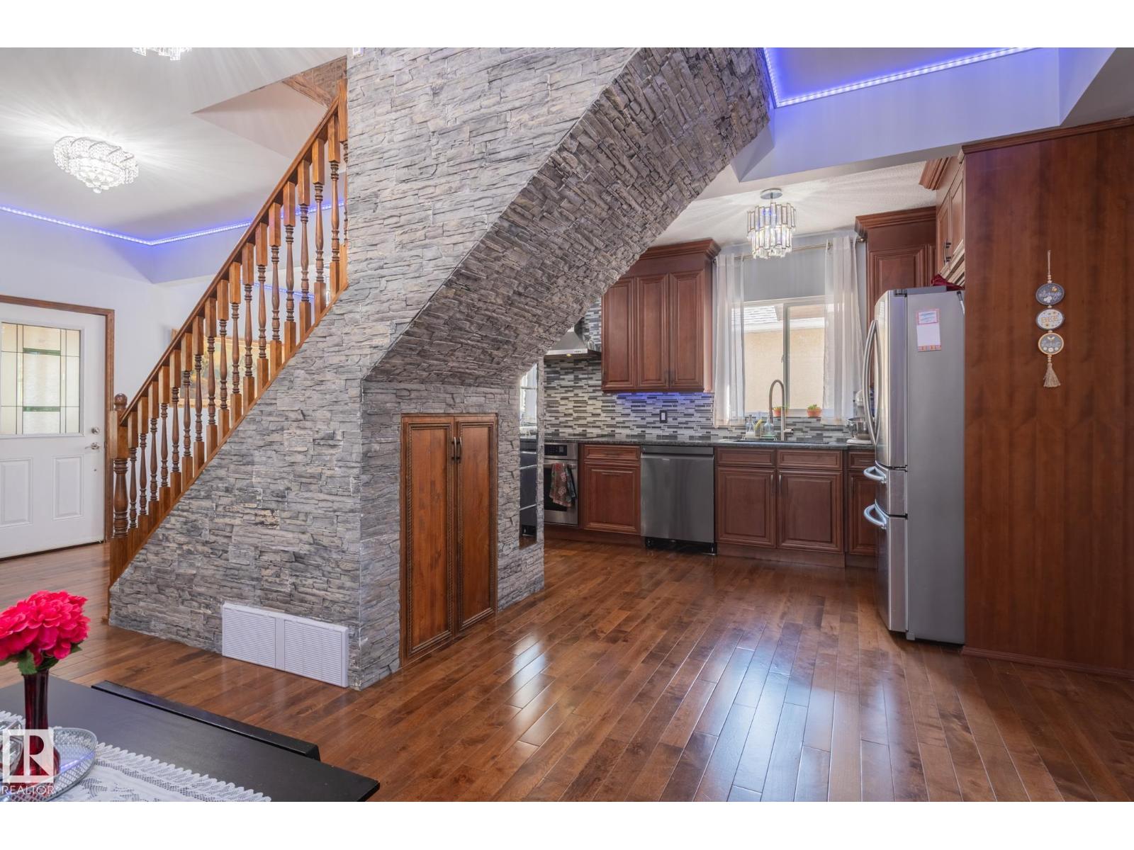 11916 71 ST NW - 9