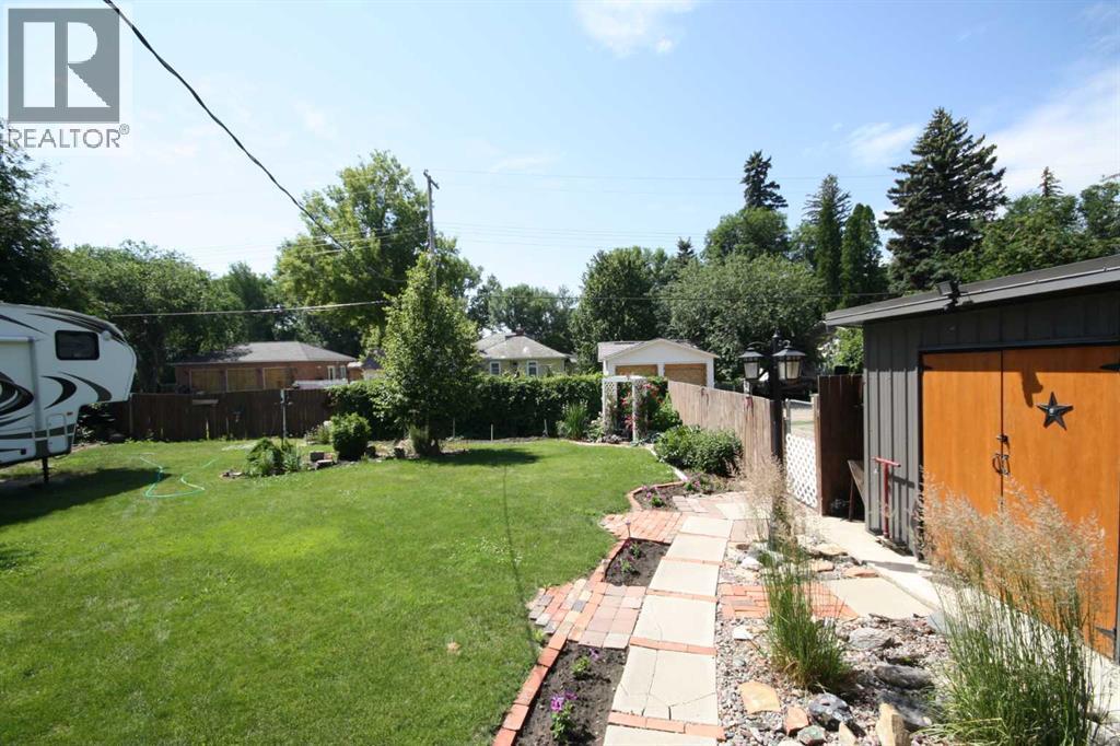 507 2 Avenue W - Image 6