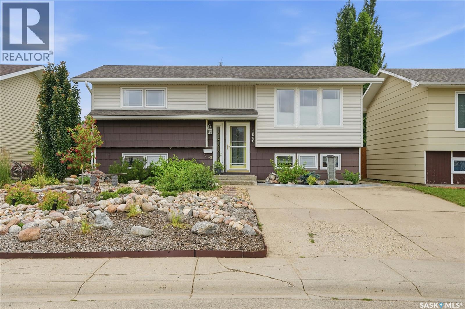 1645 Smith STREET - 1