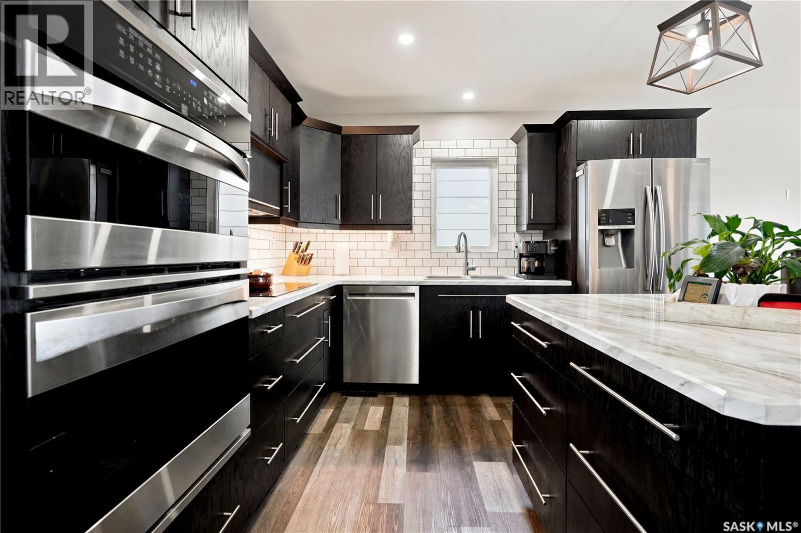 1645 Smith STREET - 12
