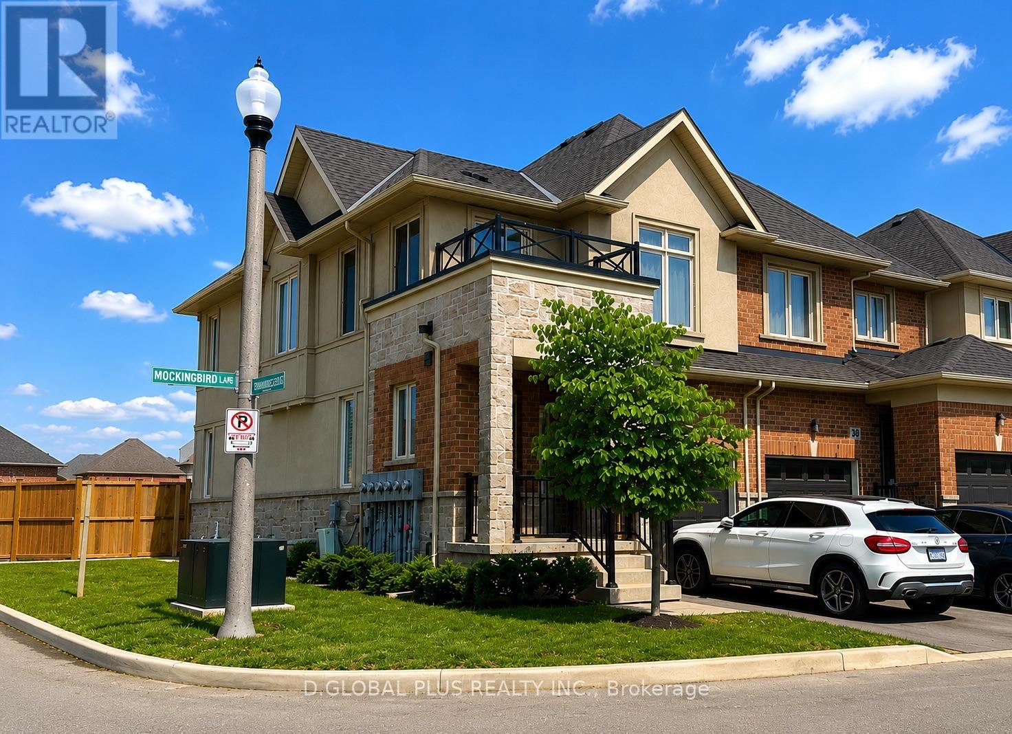 30 MOCKINGBIRD LANE - 1