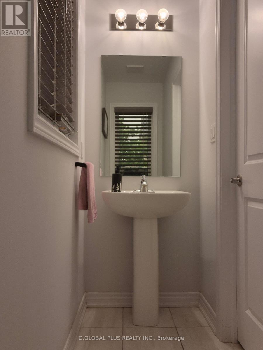 30 MOCKINGBIRD LANE - 12