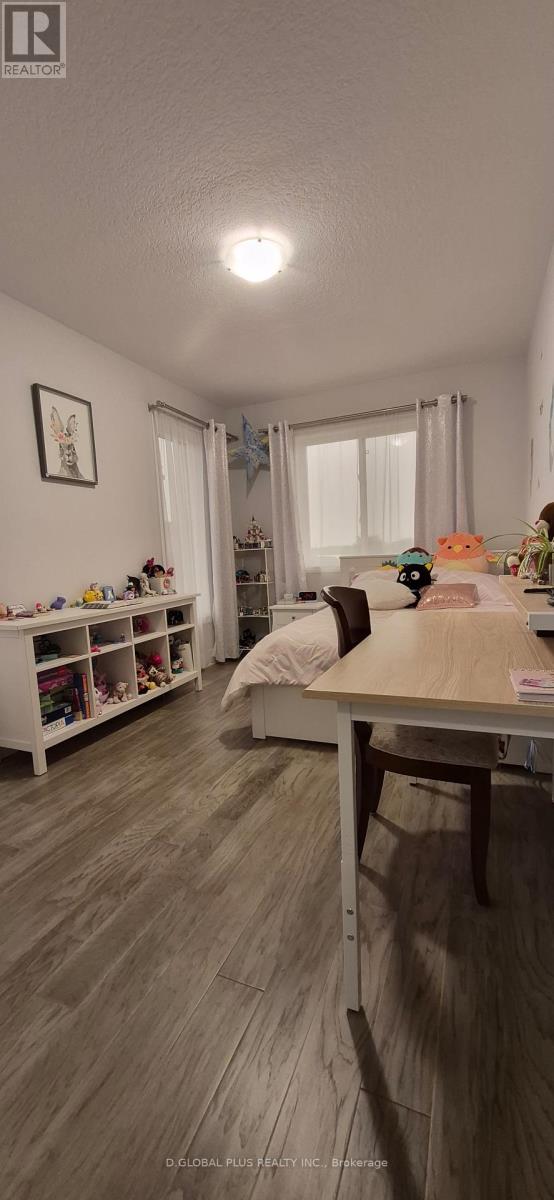 30 MOCKINGBIRD LANE - 23