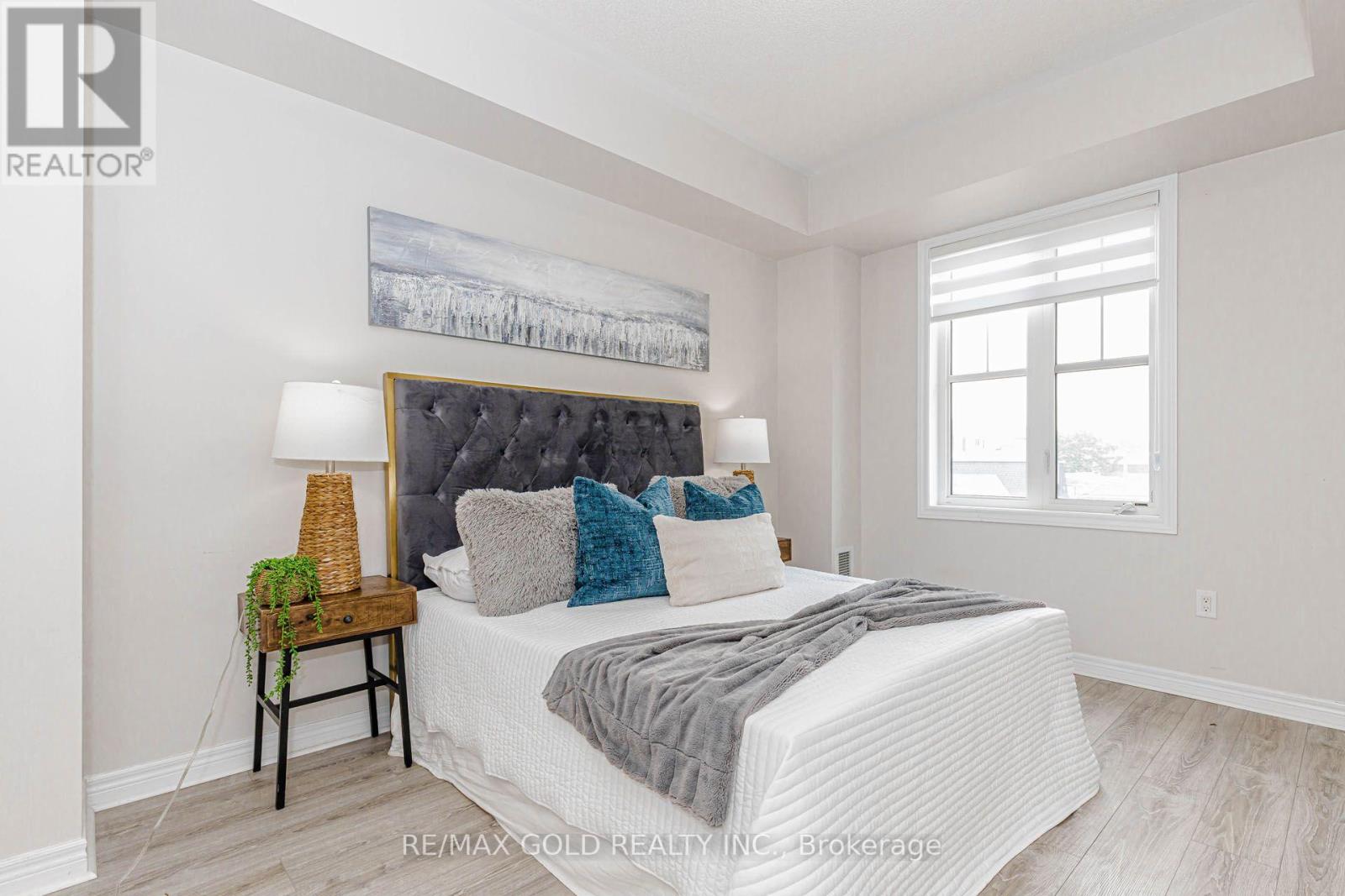 #205 276 GATWICK DRIVE - 30