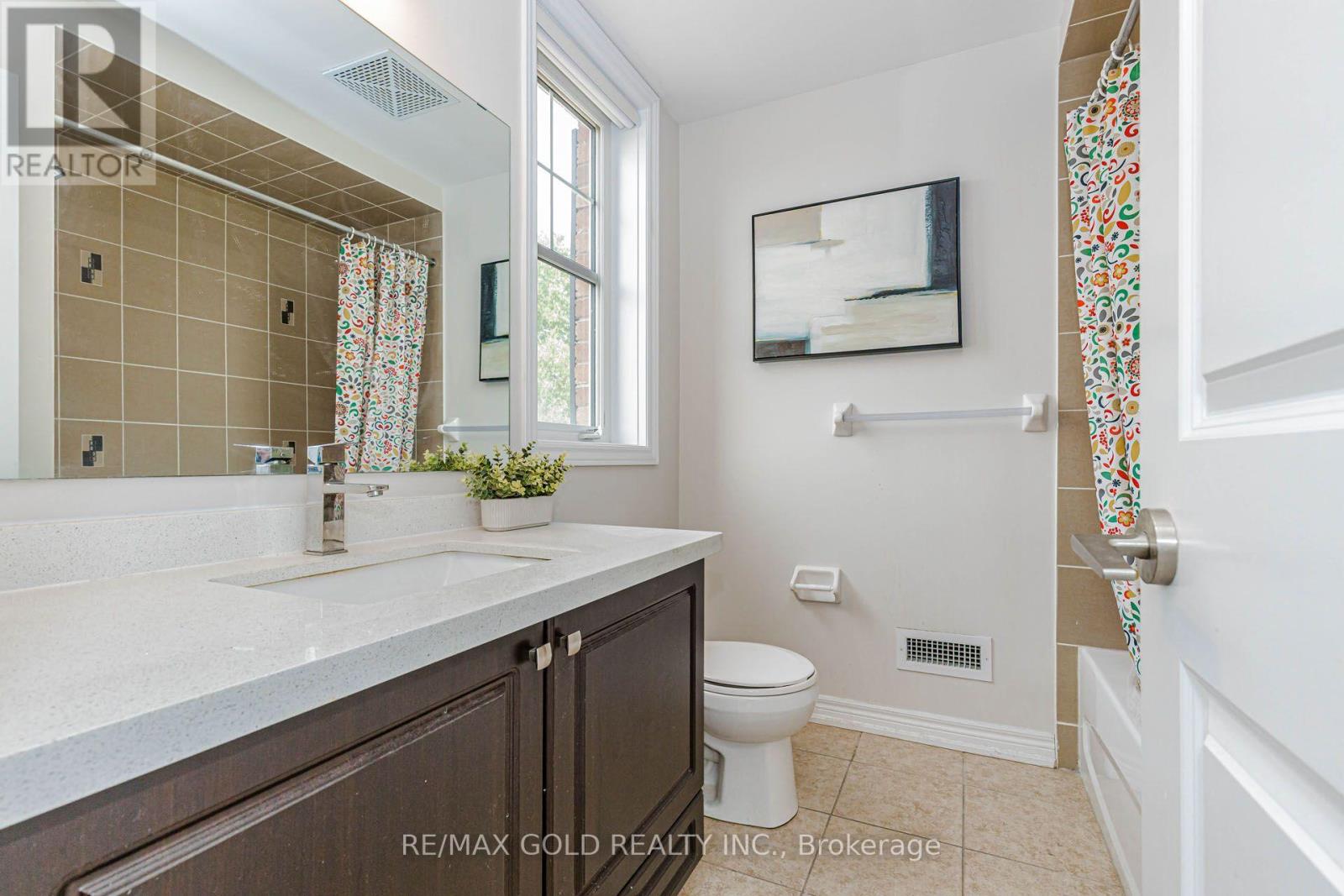 #205 276 GATWICK DRIVE - 35