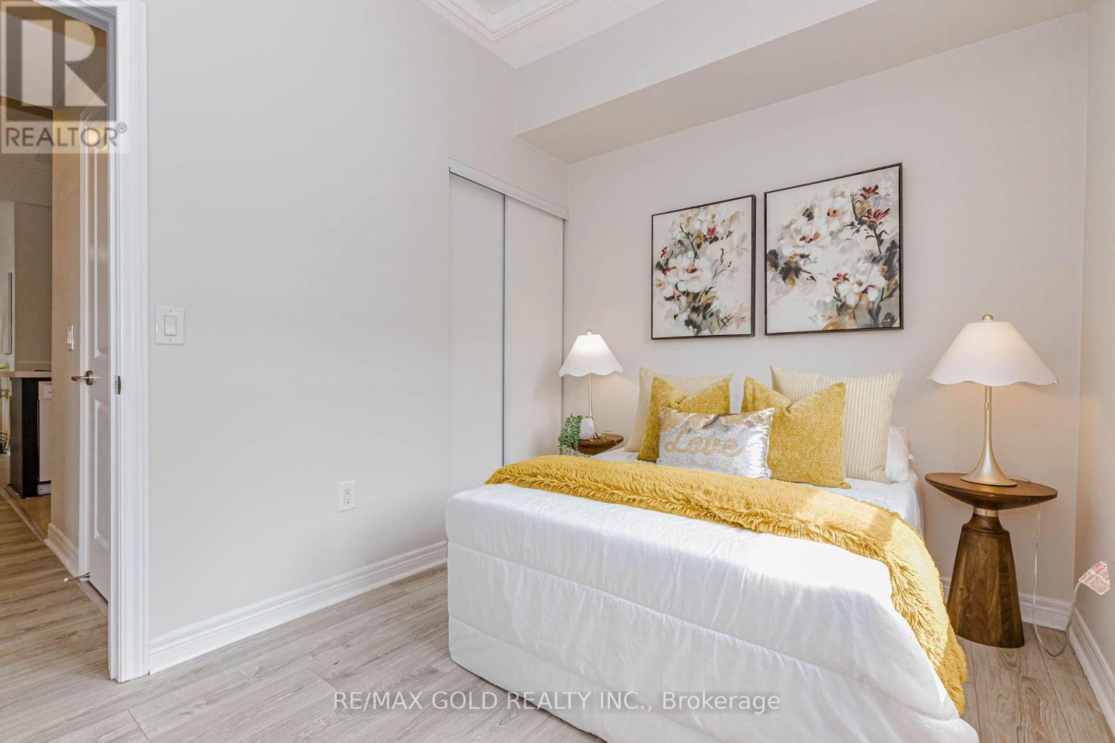 #205 276 GATWICK DRIVE - 40