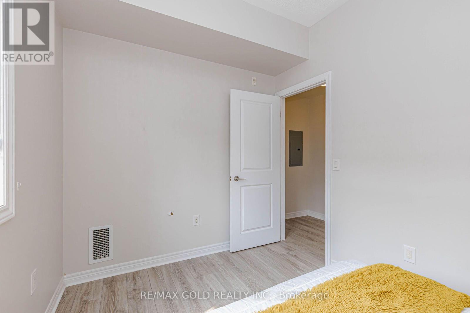 #205 276 GATWICK DRIVE - 41