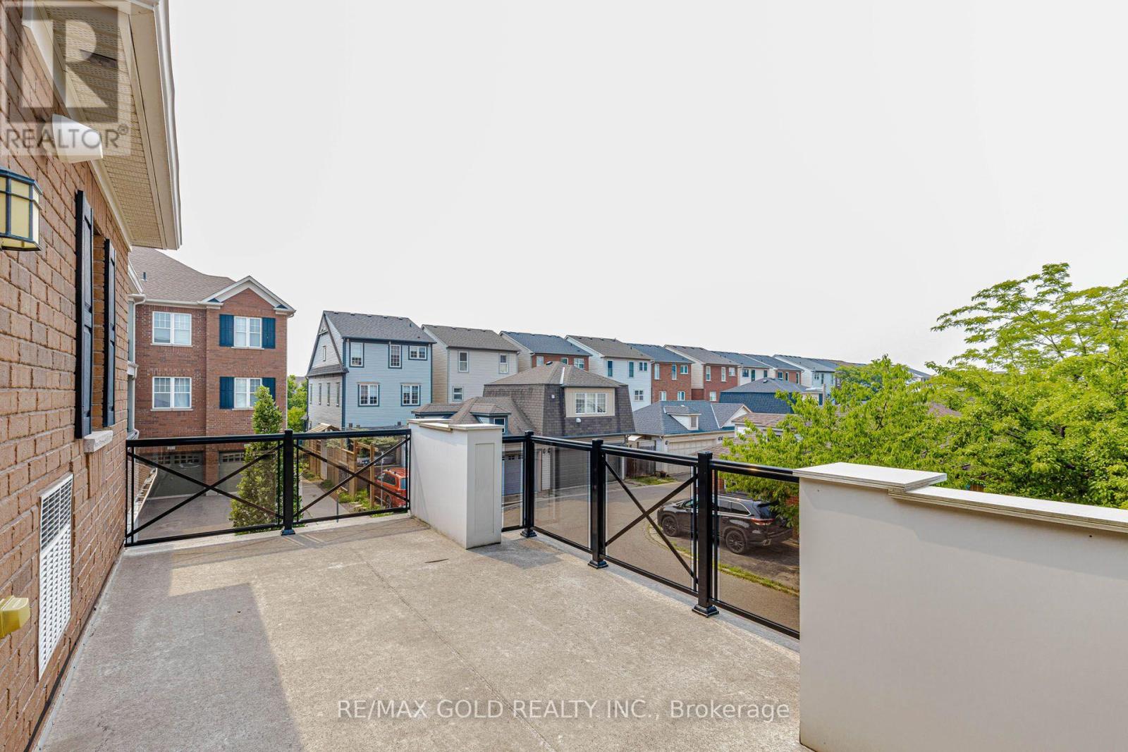 #205 276 GATWICK DRIVE - 47