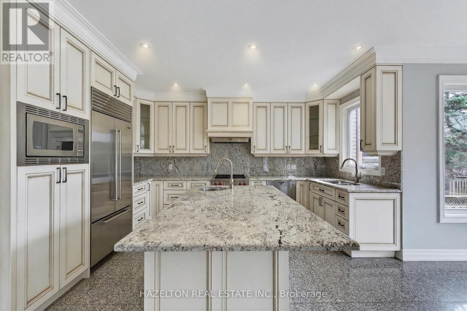 173 HOLMES AVENUE - 16