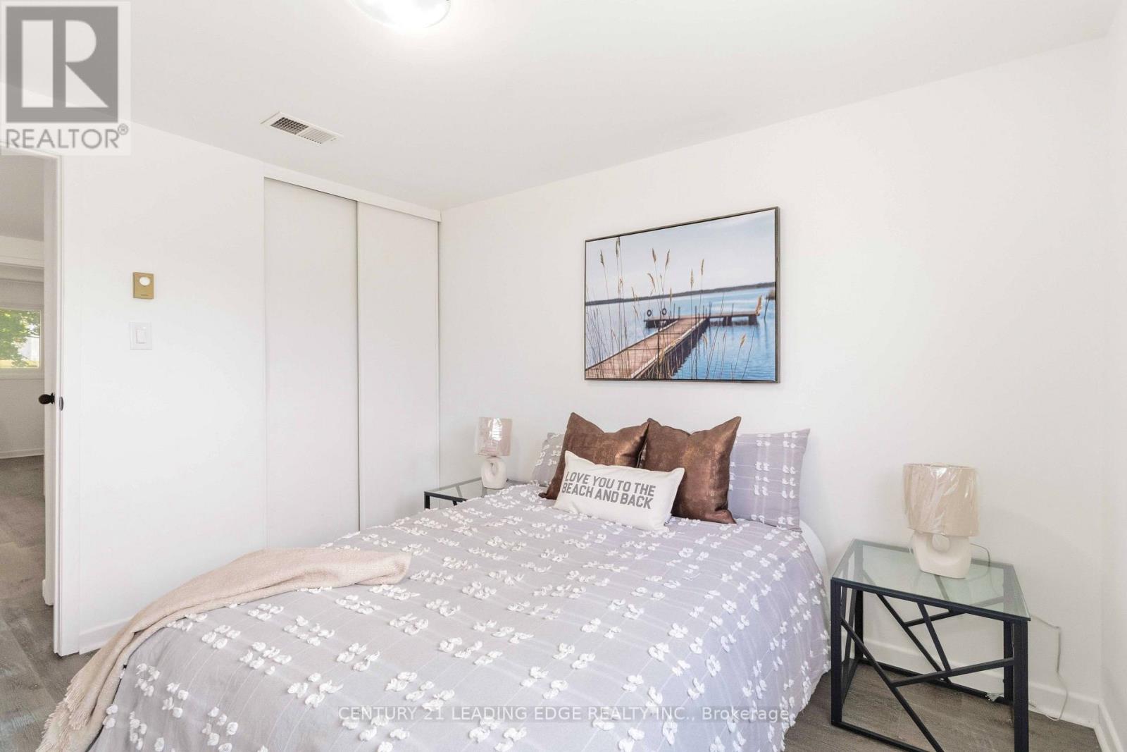 27 COACH LITEWAY - Image 30
