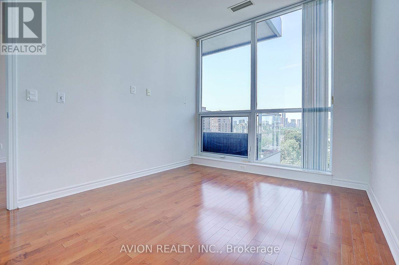 #808 2885 BAYVIEW AVENUE - 22