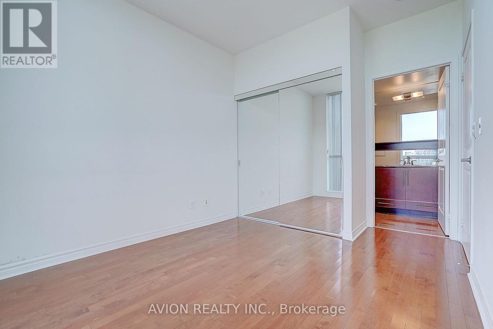 #808 2885 BAYVIEW AVENUE - 23