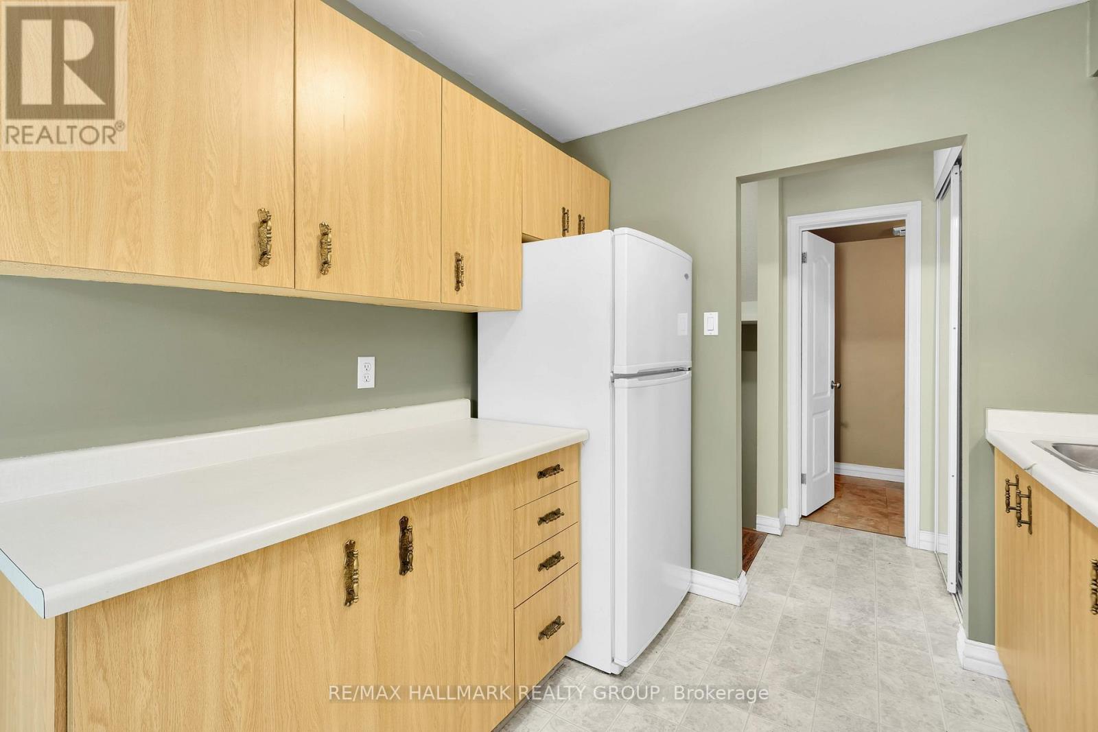 2 Bed, 2 Bath House for Sale in Ottawa – 3 – 268 PRESLAND ROAD, Ottawa – MLS# X13574996 - Image 15