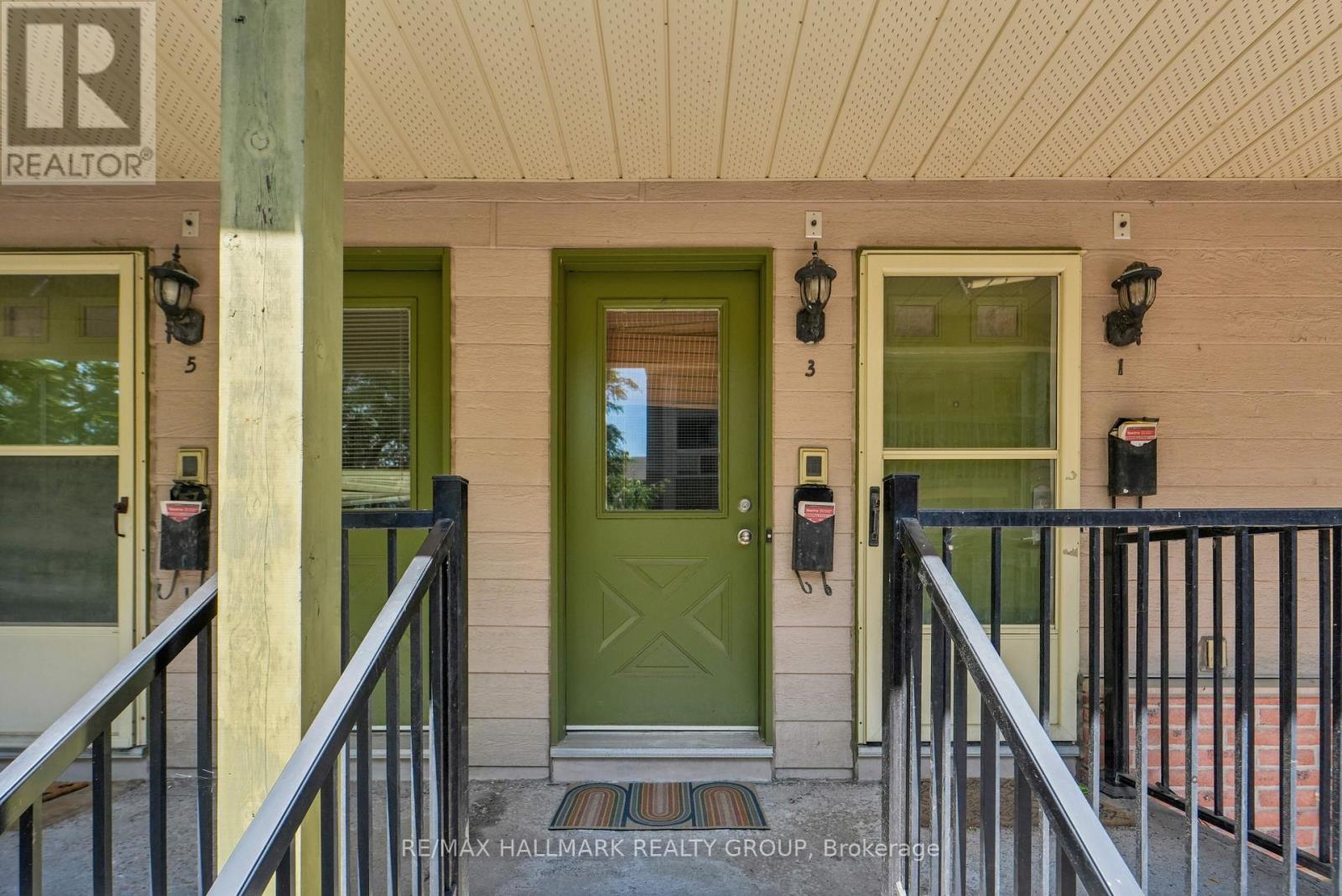 2 Bed, 2 Bath House for Sale in Ottawa – 3 – 268 PRESLAND ROAD, Ottawa – MLS# X13574996 - Image 5