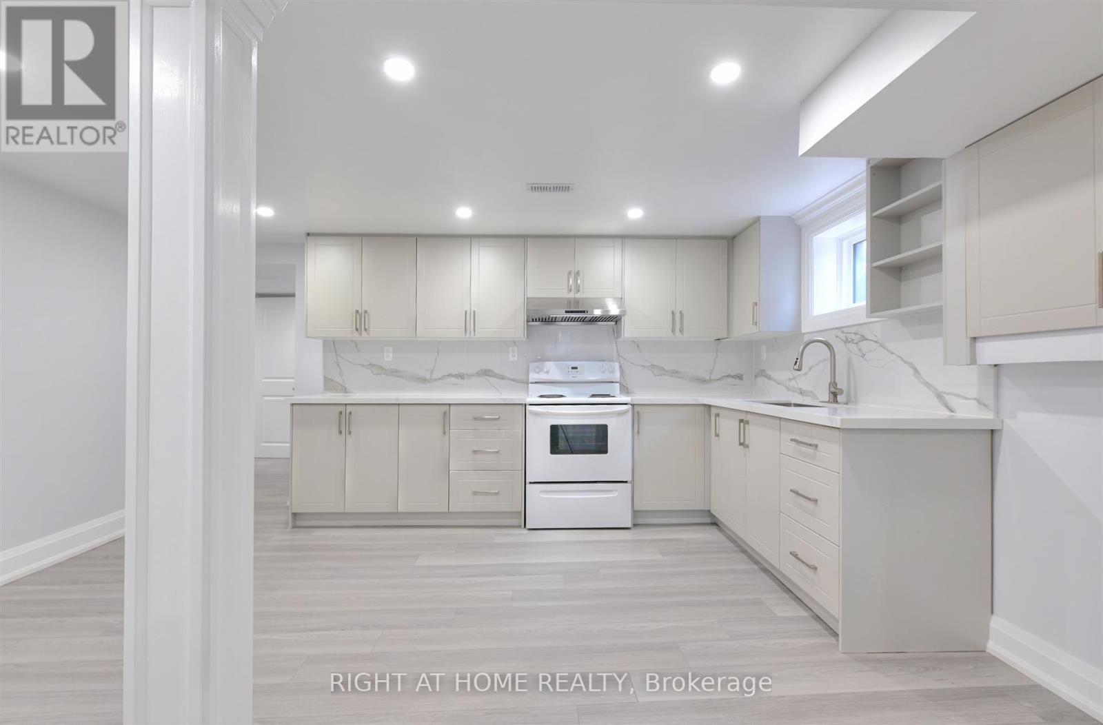 34 WILLIAM CRAGG DRIVE - 14