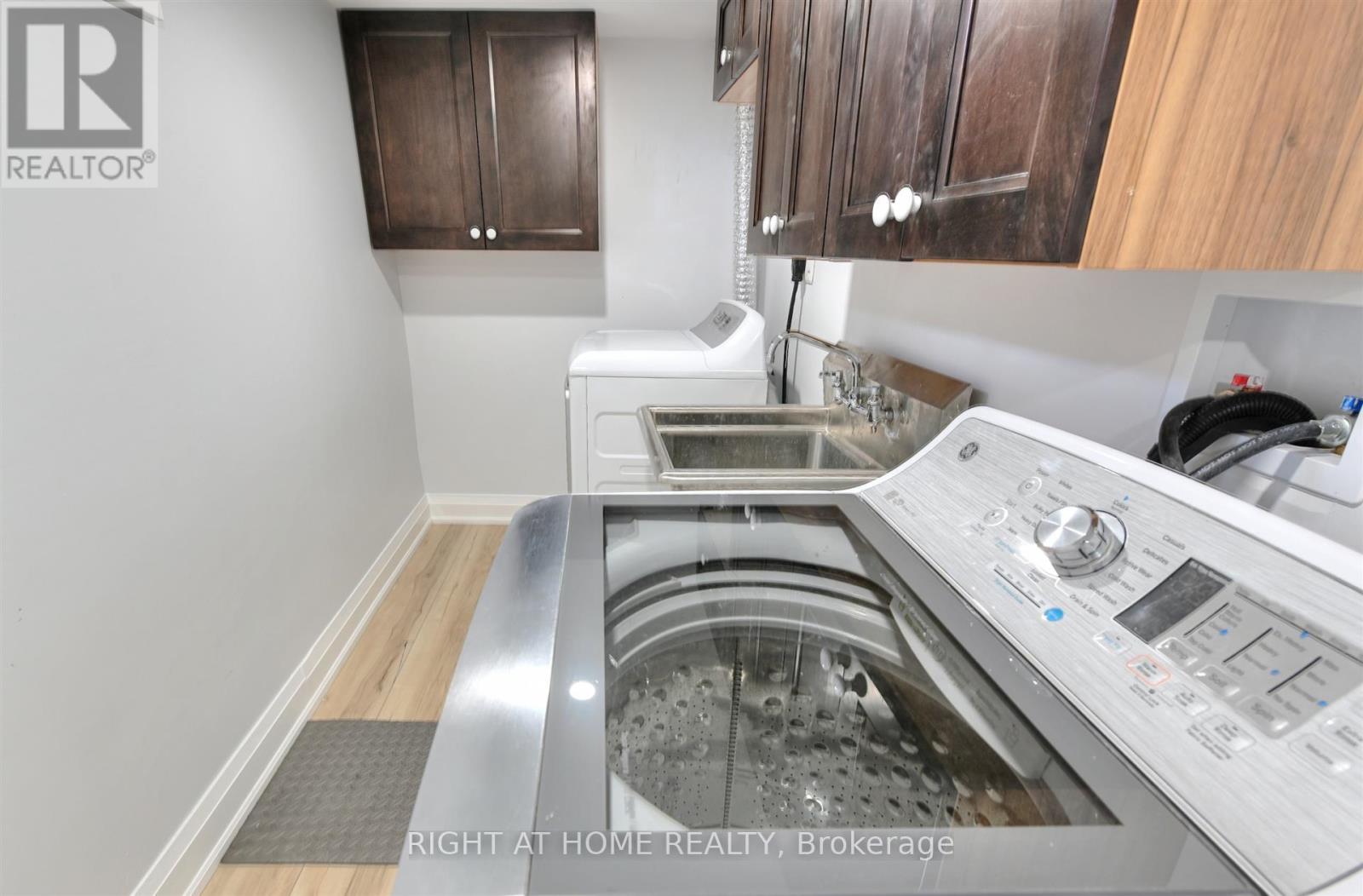 34 WILLIAM CRAGG DRIVE - 20