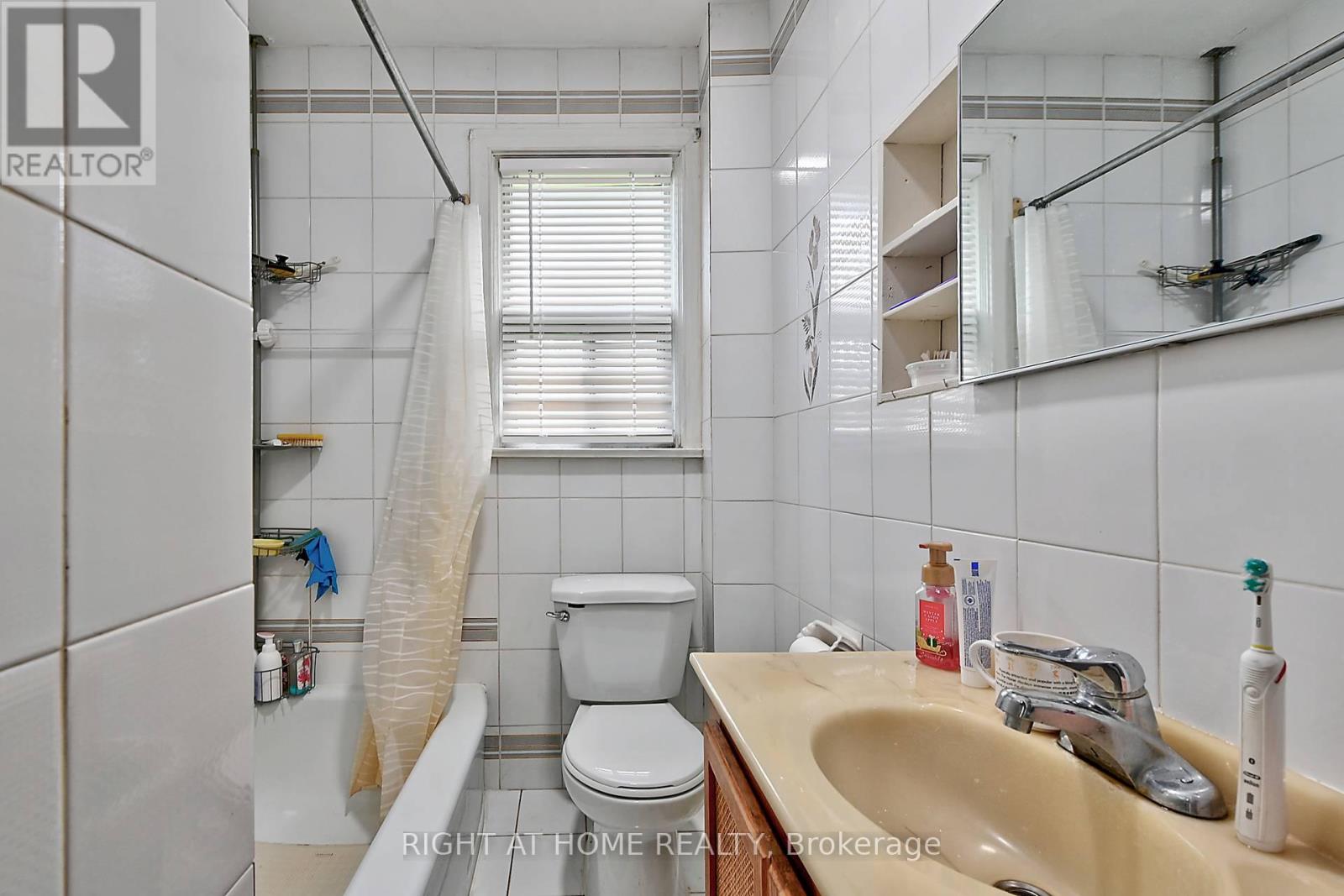 34 WILLIAM CRAGG DRIVE - 6