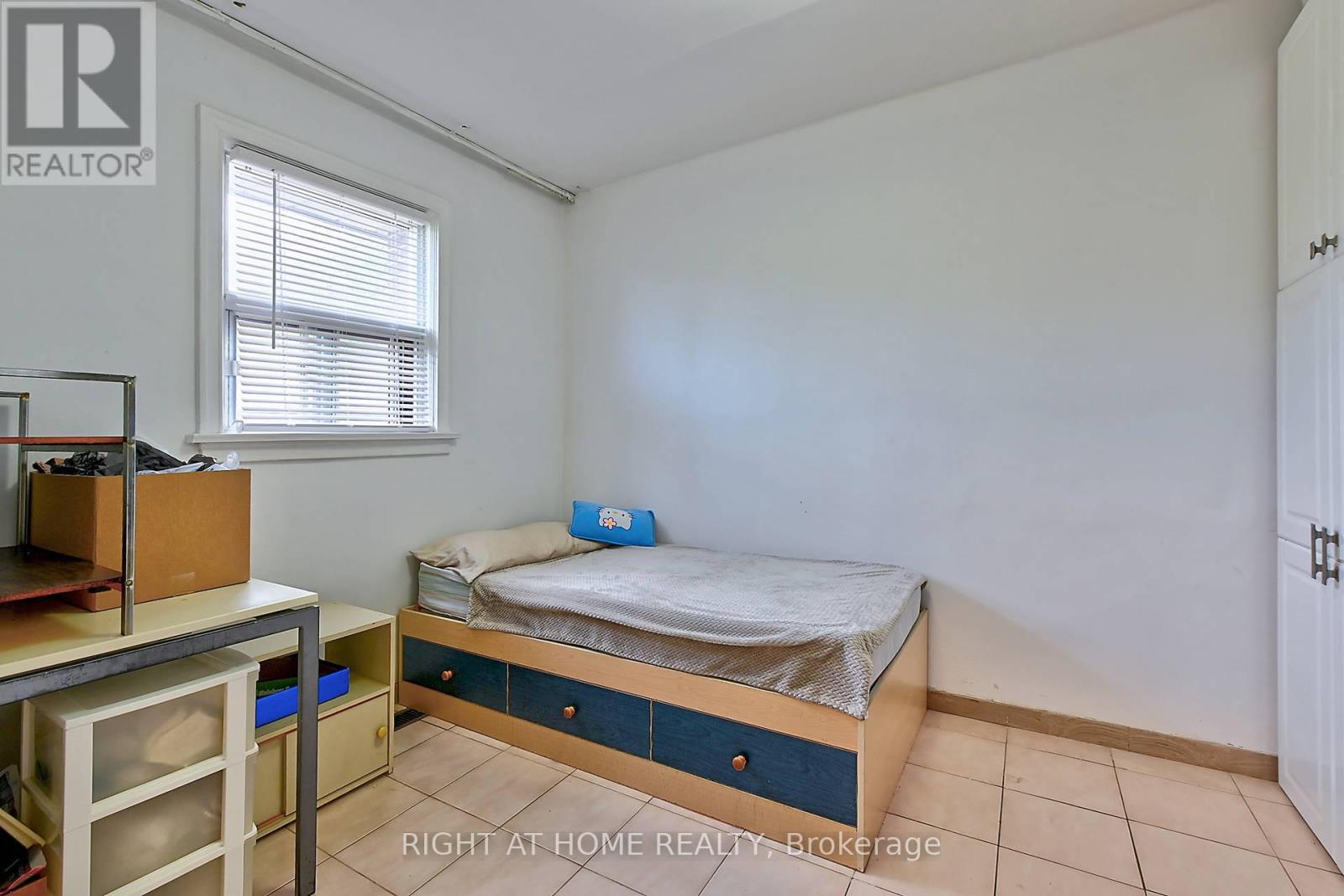 34 WILLIAM CRAGG DRIVE - 8