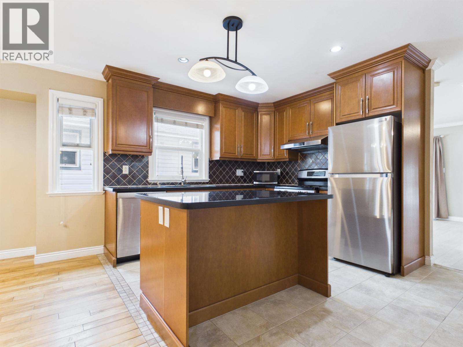 3 Bed, 3 Bath House for Sale in Coquitlam – 861 GREENE STREET, Coquitlam – MLS# R3142274 - Image 15