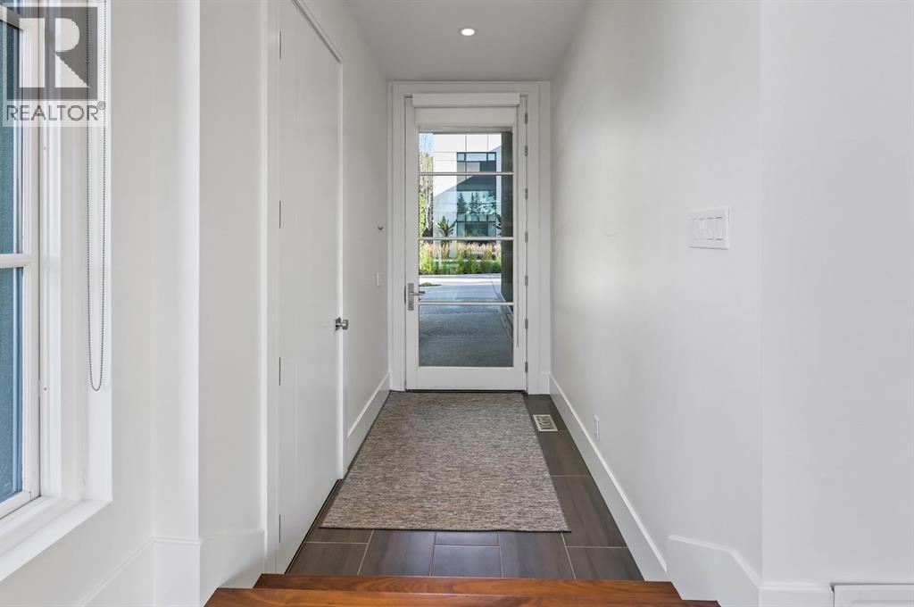 3926 9 Street SW - 11