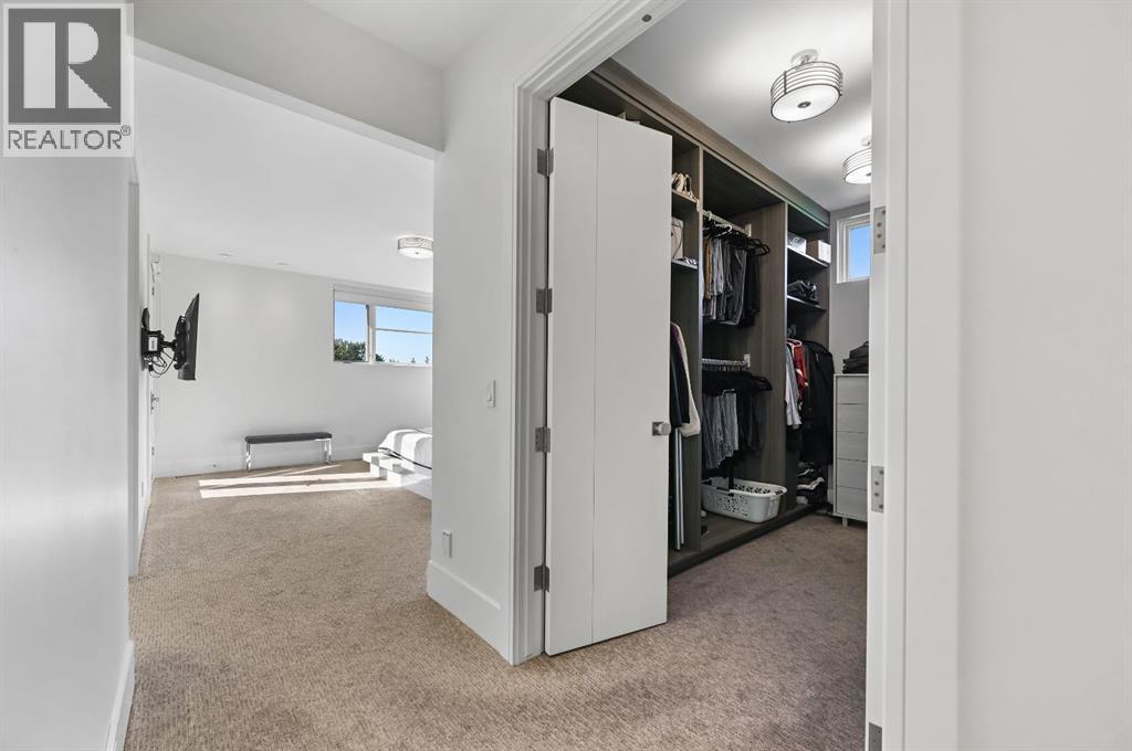 3926 9 Street SW - 38