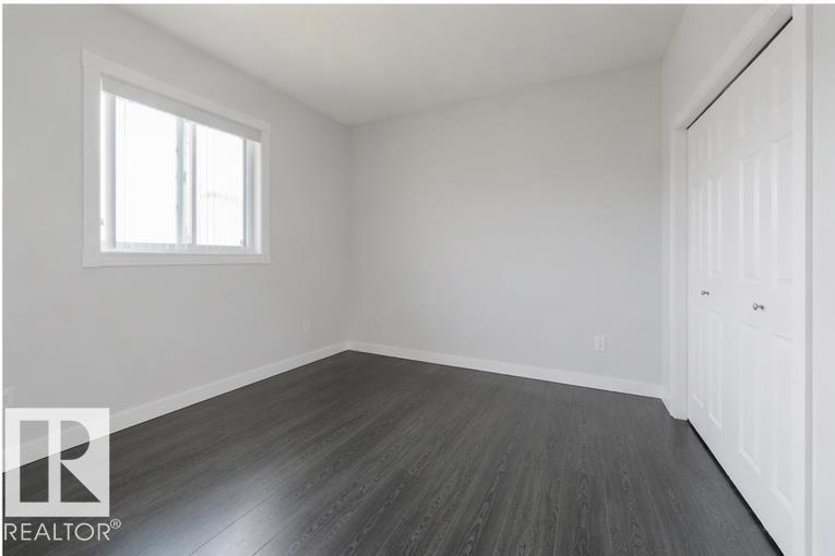 417 HOLLICK-KENYON RD NW - 32