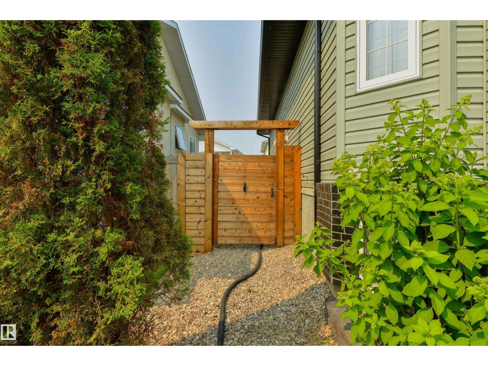 417 HOLLICK-KENYON RD NW - 4