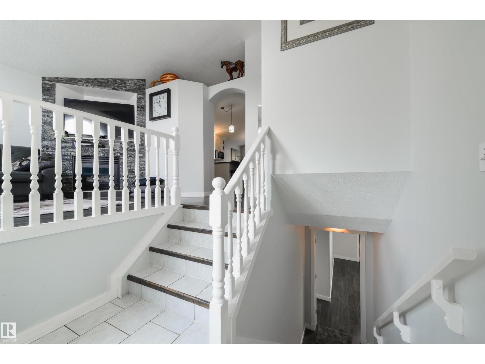 417 HOLLICK-KENYON RD NW - 27