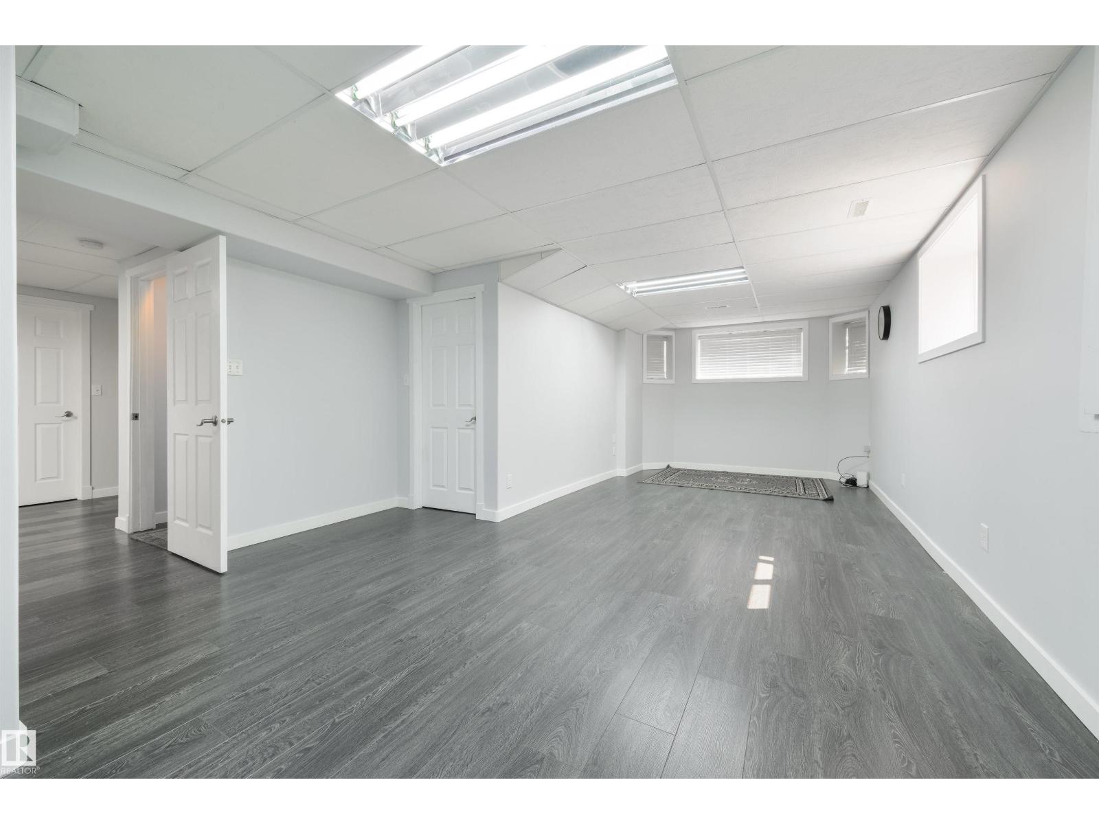 417 HOLLICK-KENYON RD NW - 30