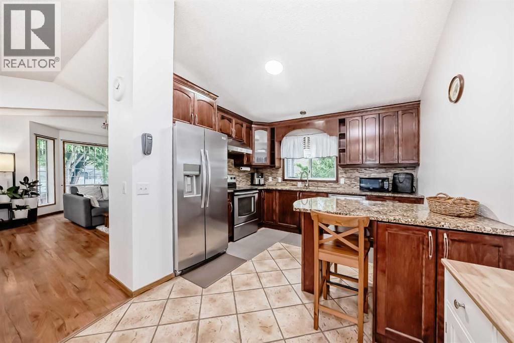 16 Martinridge Way NE - 18