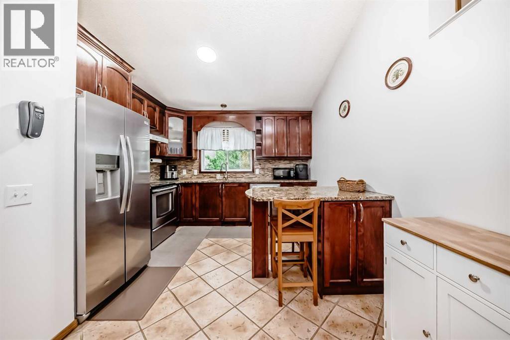 16 Martinridge Way NE - 10