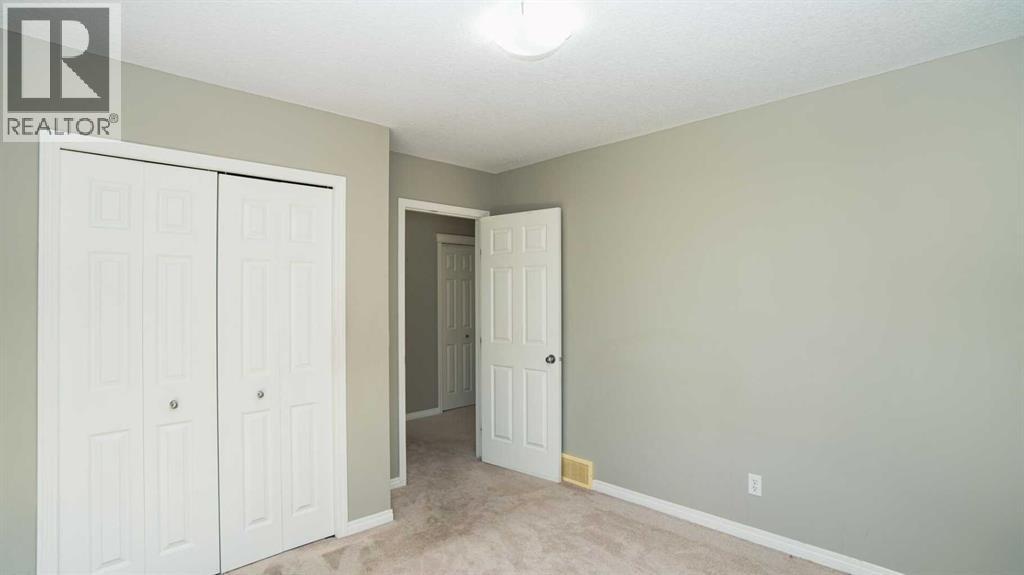 247 Taralake Way NE - 27