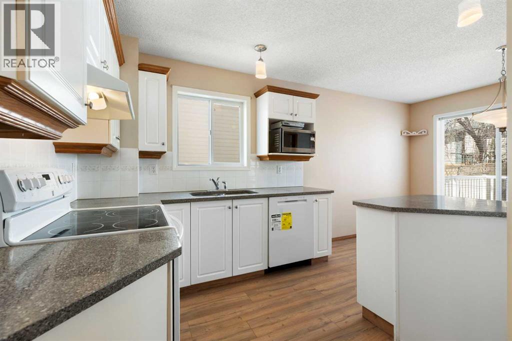 205 Scotia Point NW - 14