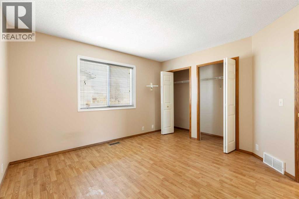 205 Scotia Point NW - 21