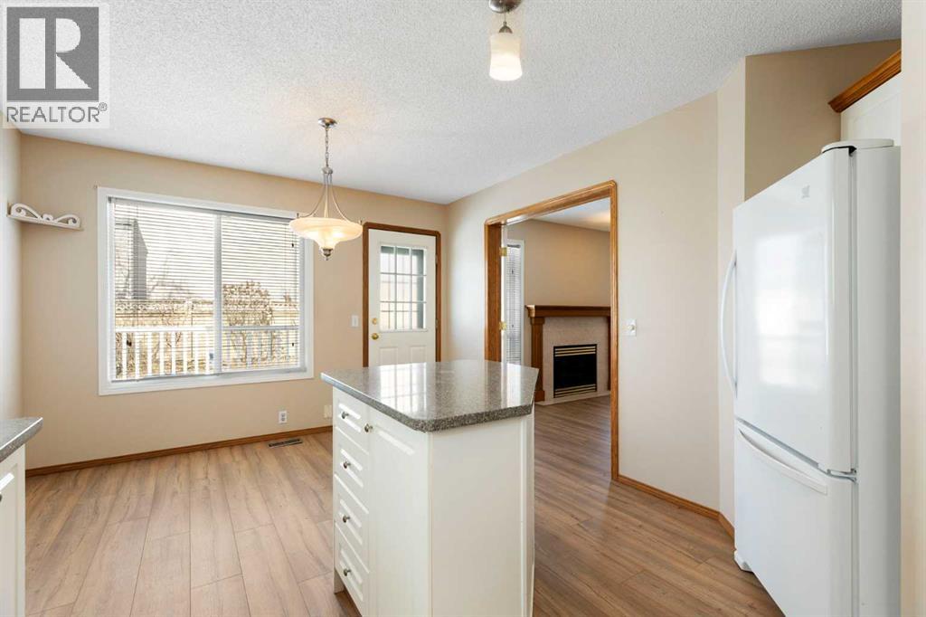 205 Scotia Point NW - 15