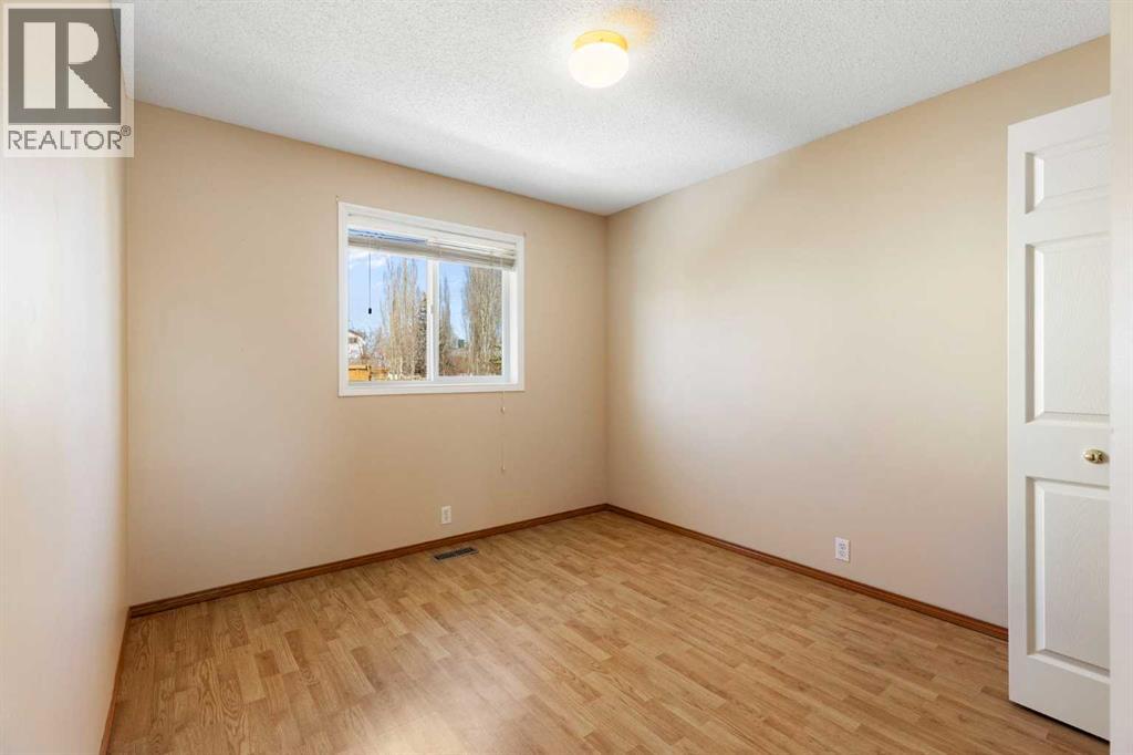 205 Scotia Point NW - 26