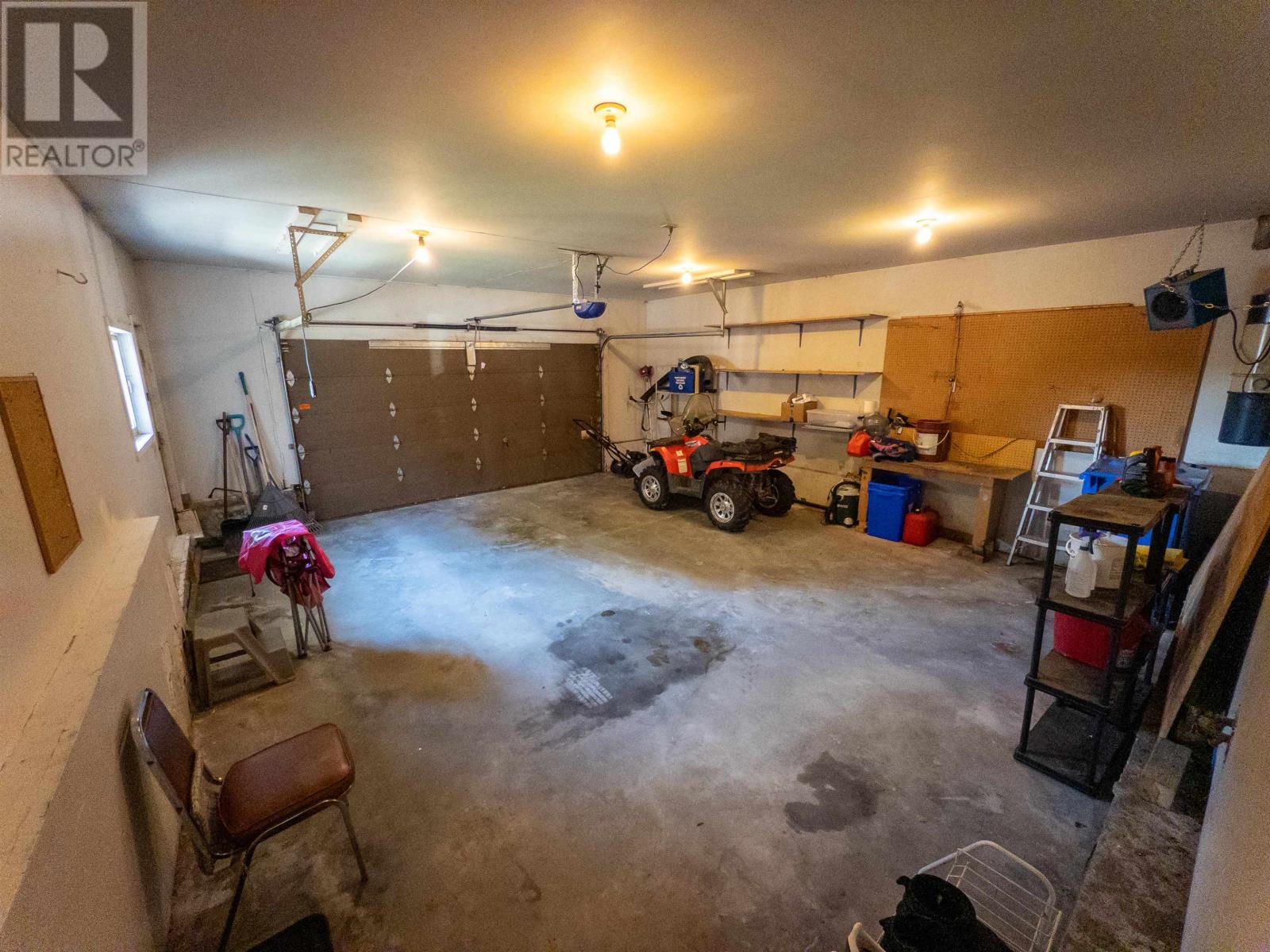 527 Second Street South - 36
