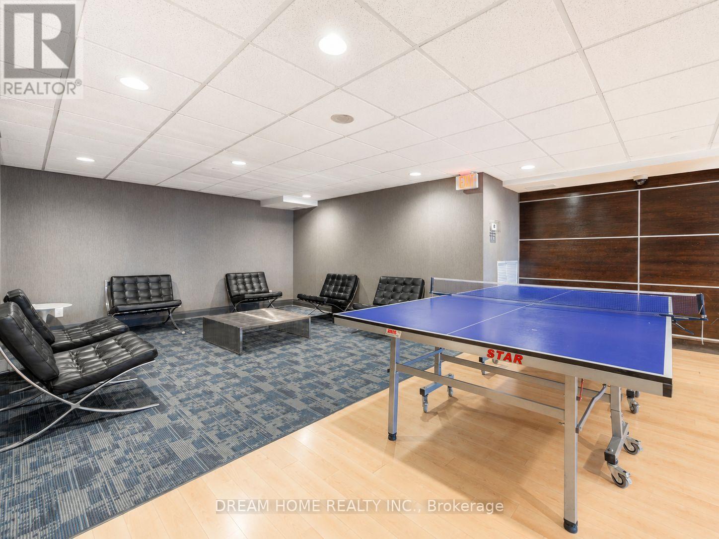 17 TOWN CENTRE COURT - 48