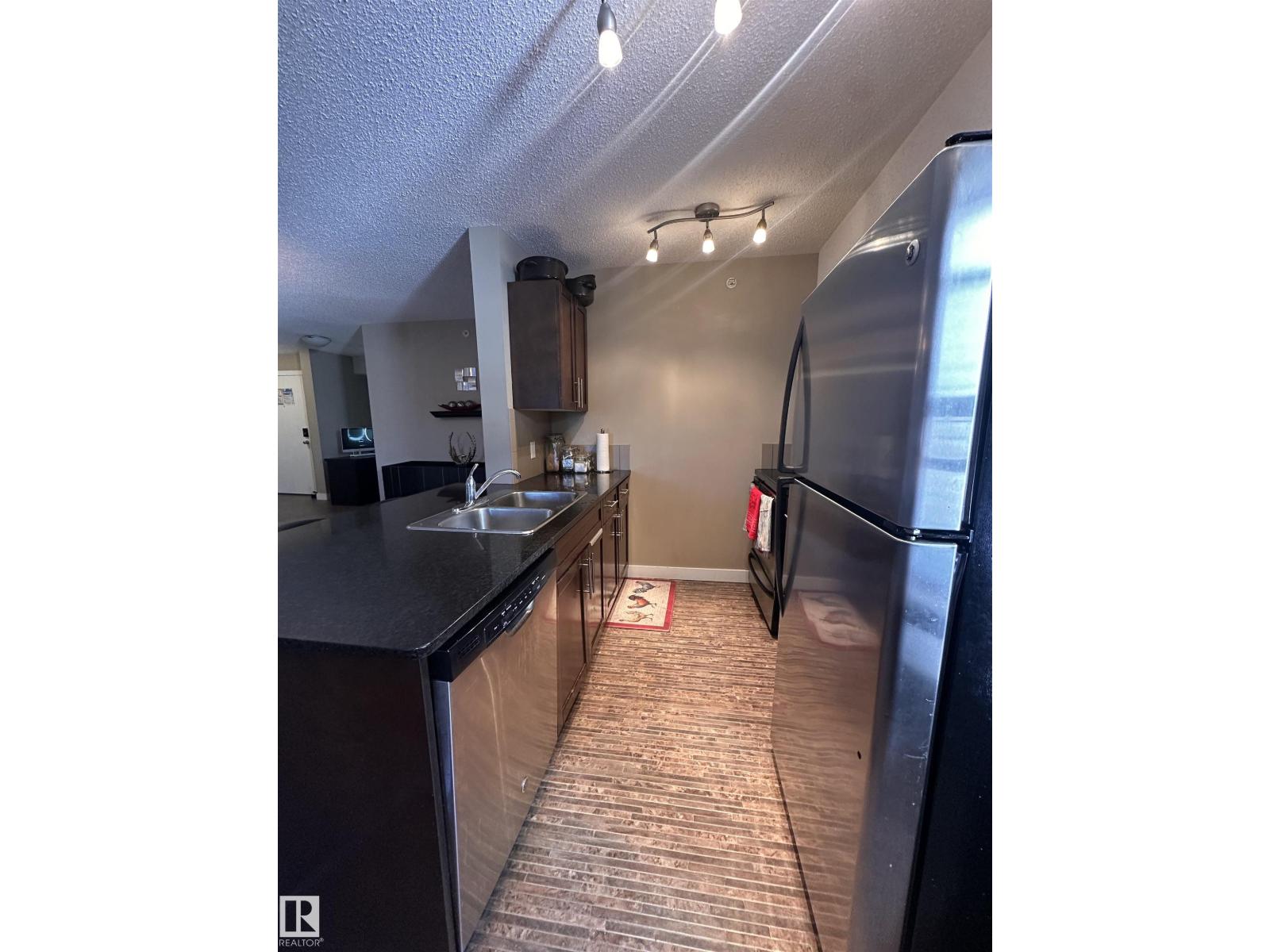 #419 11808 22 AV SW - 17