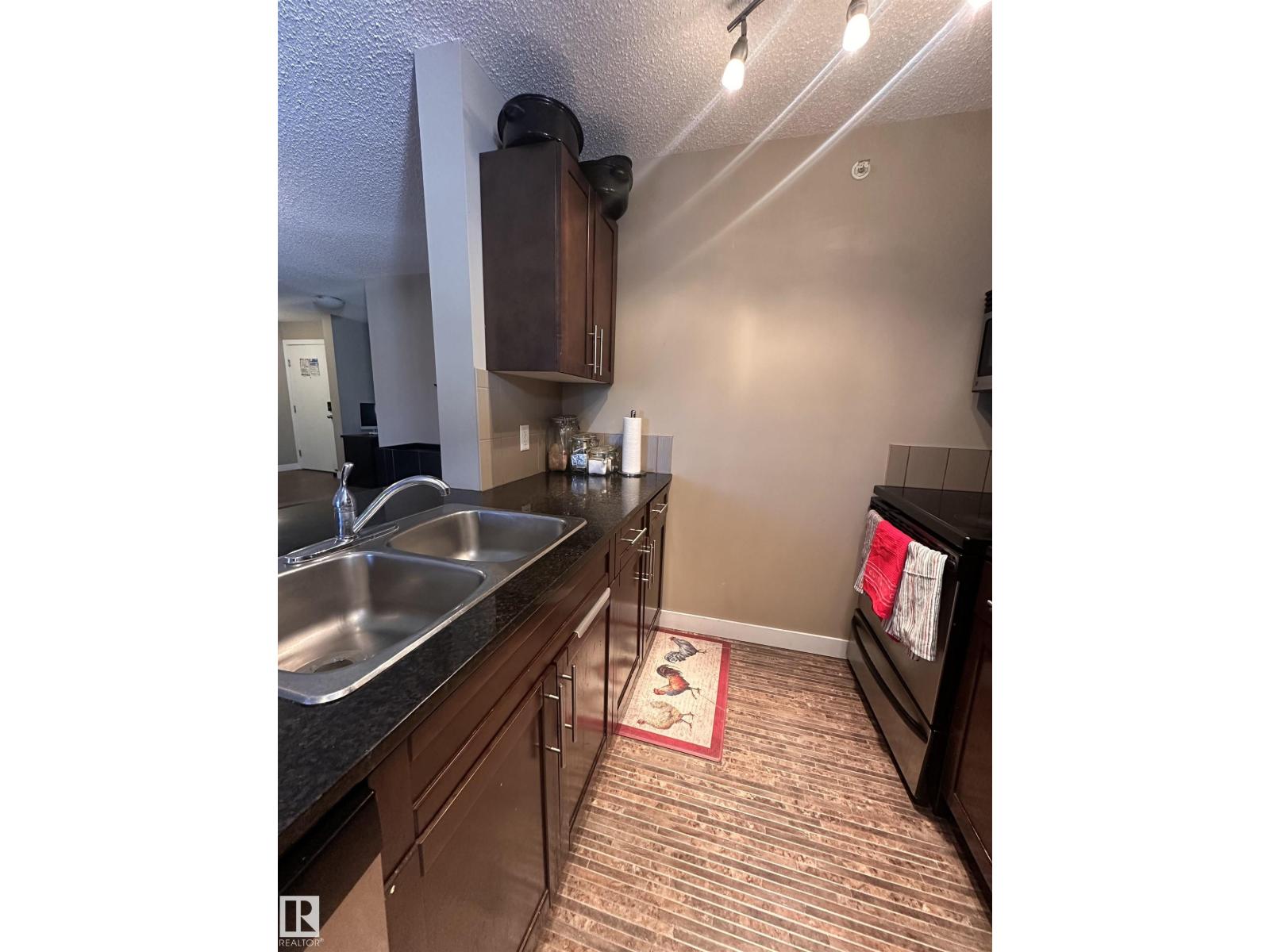 #419 11808 22 AV SW - 18