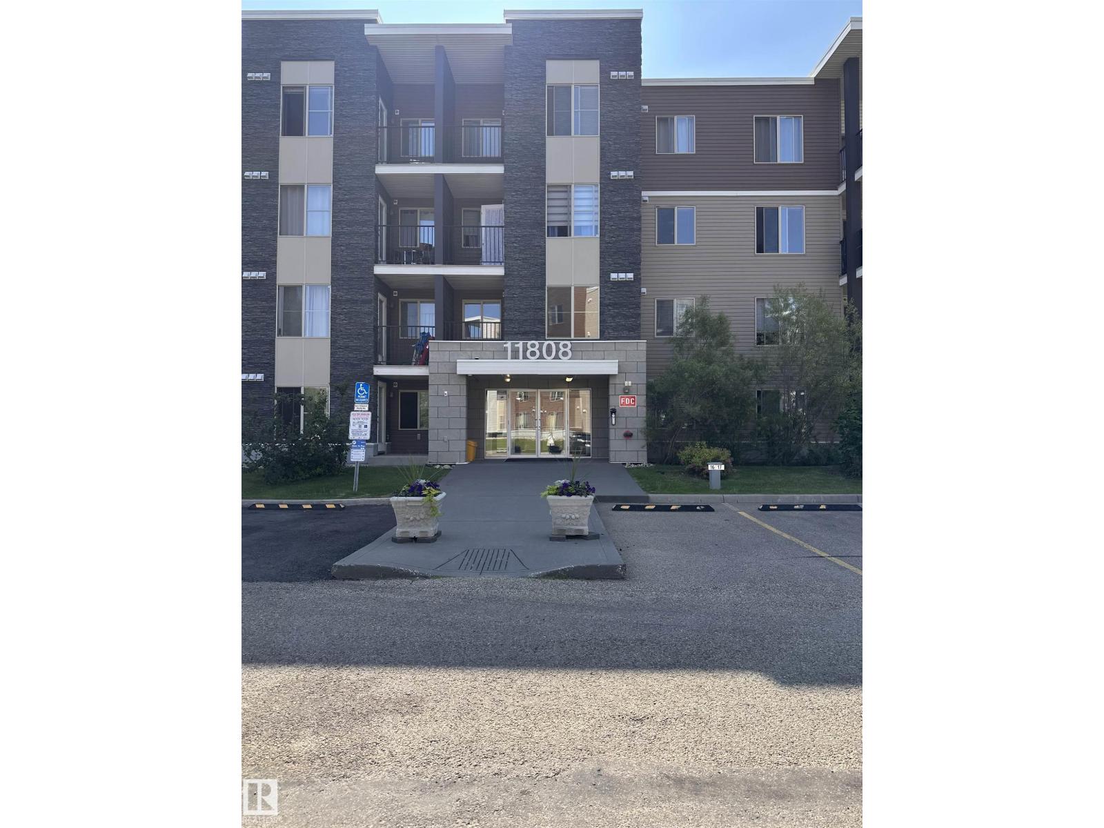 #419 11808 22 AV SW - 2