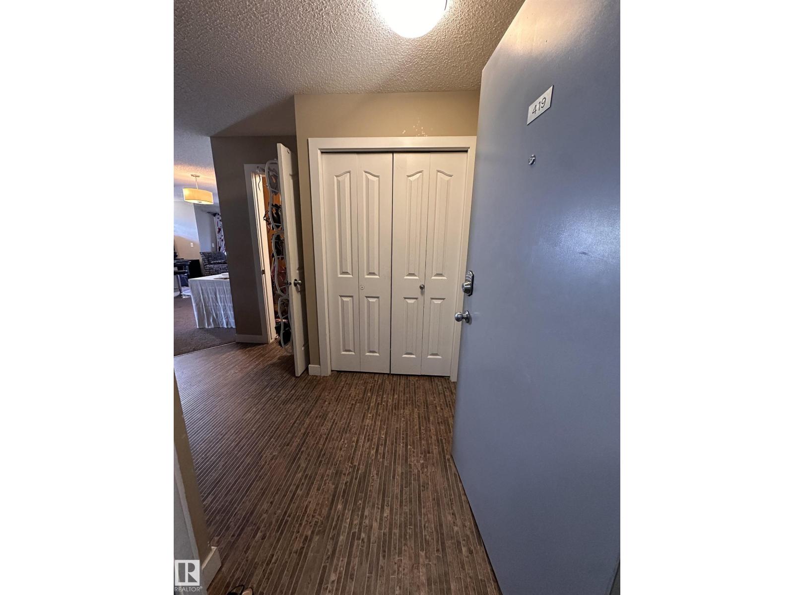 #419 11808 22 AV SW - 3