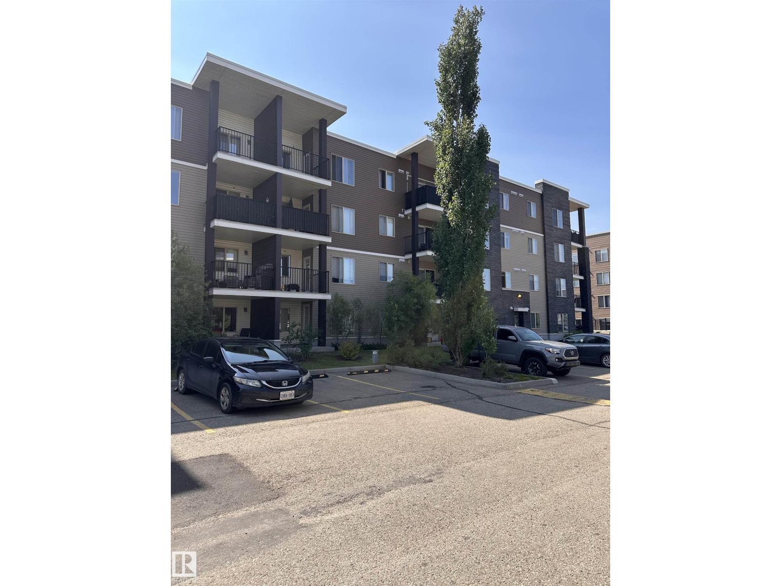 #419 11808 22 AV SW - 47