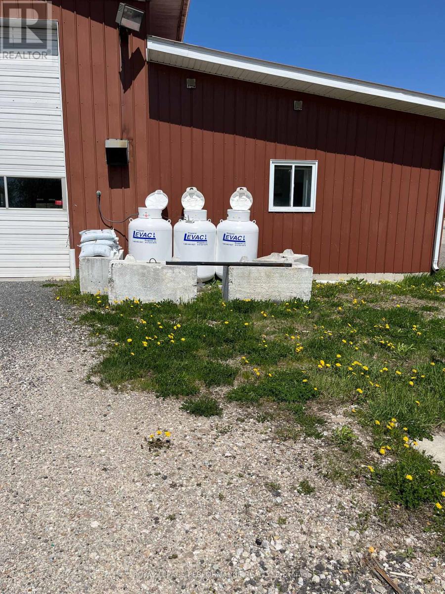 15747W Highway 7 Highway