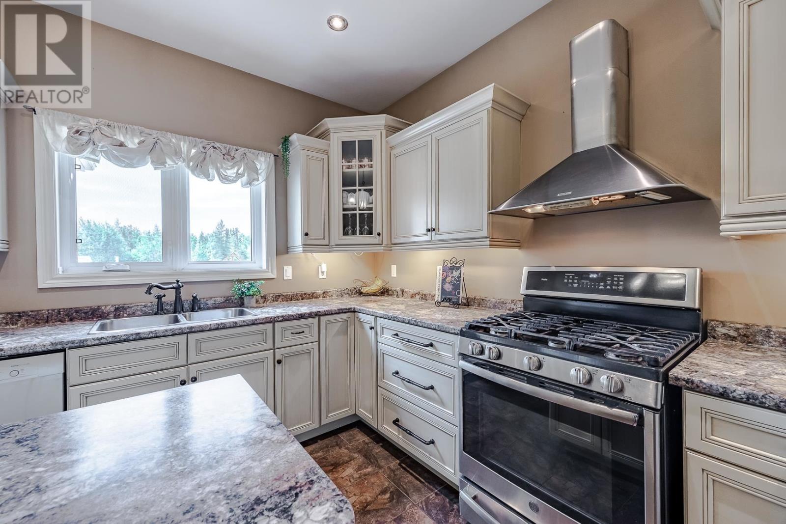 65 Gagnon RD - 17